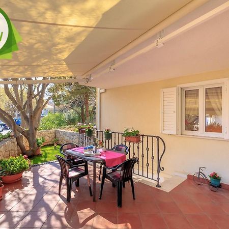 Leona & Borna'S Central Lapad Suites Dubrovnik Bagian luar foto