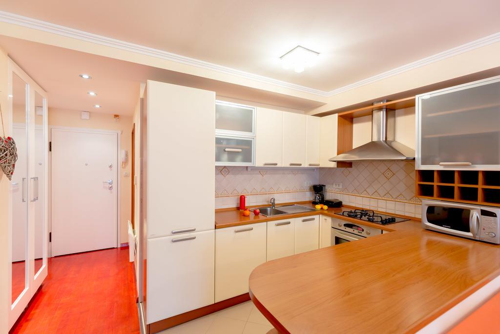Leona & Borna'S Central Lapad Suites Dubrovnik Bagian luar foto