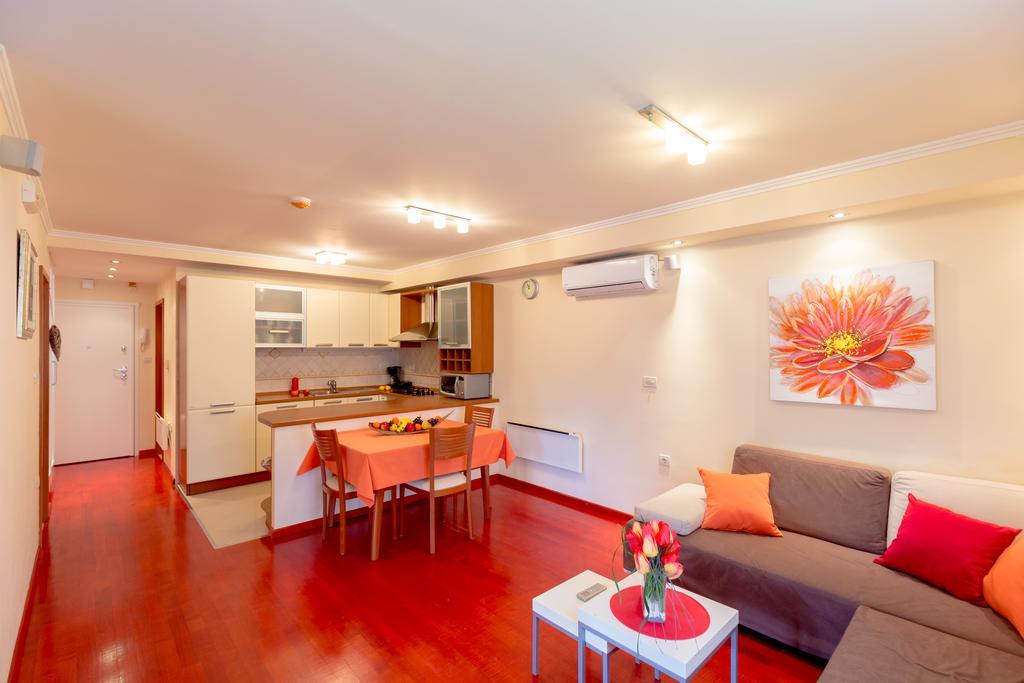 Leona & Borna'S Central Lapad Suites Dubrovnik Bagian luar foto