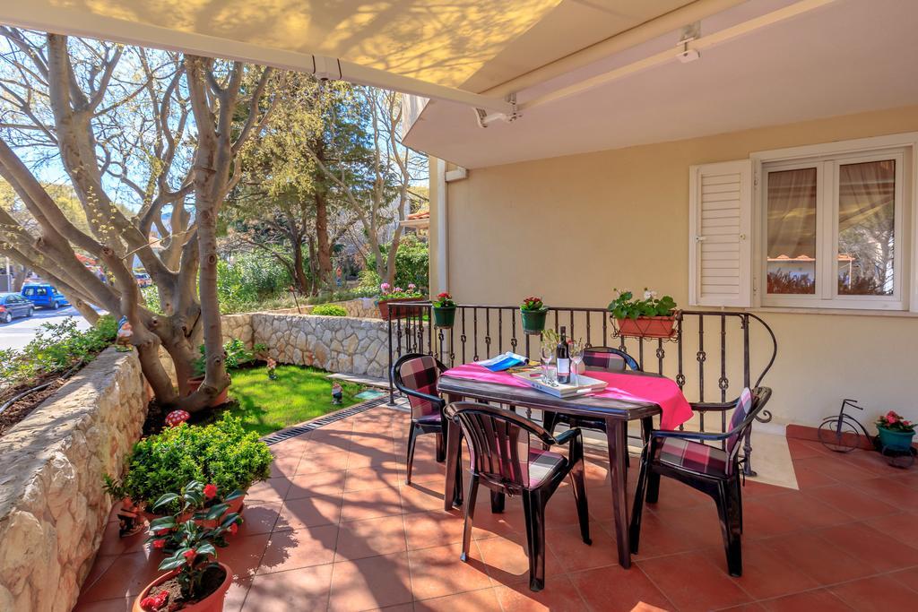Leona & Borna'S Central Lapad Suites Dubrovnik Bagian luar foto