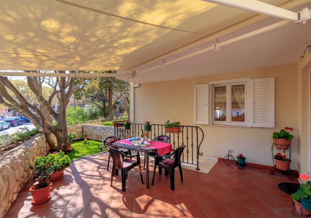 Leona & Borna'S Central Lapad Suites Dubrovnik Bagian luar foto