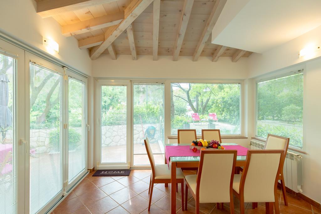 Leona & Borna'S Central Lapad Suites Dubrovnik Bagian luar foto
