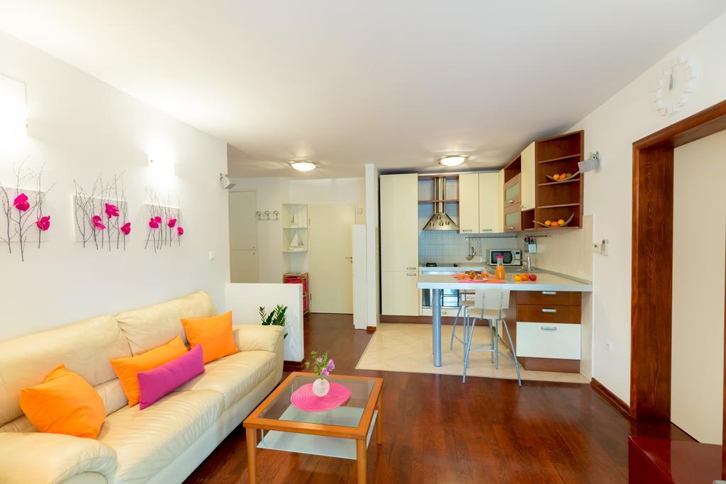 Leona & Borna'S Central Lapad Suites Dubrovnik Bagian luar foto