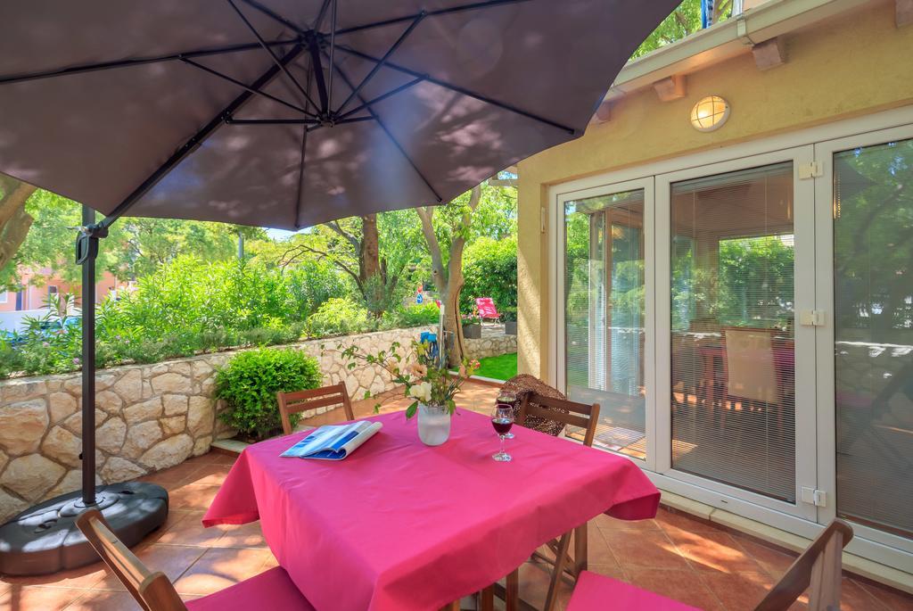 Leona & Borna'S Central Lapad Suites Dubrovnik Bagian luar foto