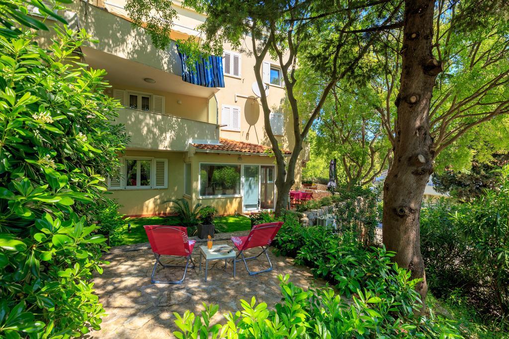 Leona & Borna'S Central Lapad Suites Dubrovnik Bagian luar foto