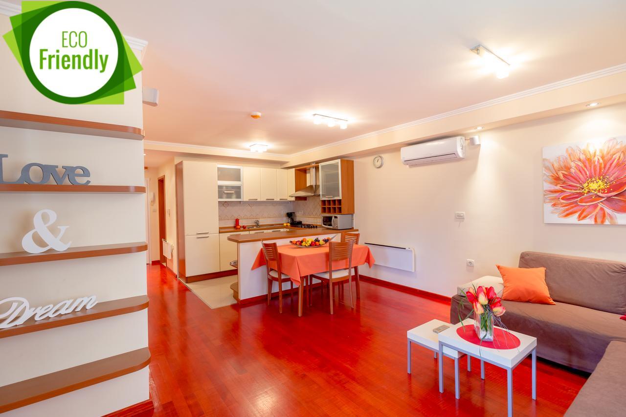 Leona & Borna'S Central Lapad Suites Dubrovnik Bagian luar foto