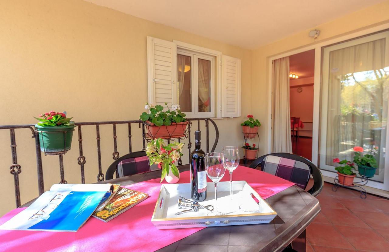 Leona & Borna'S Central Lapad Suites Dubrovnik Bagian luar foto