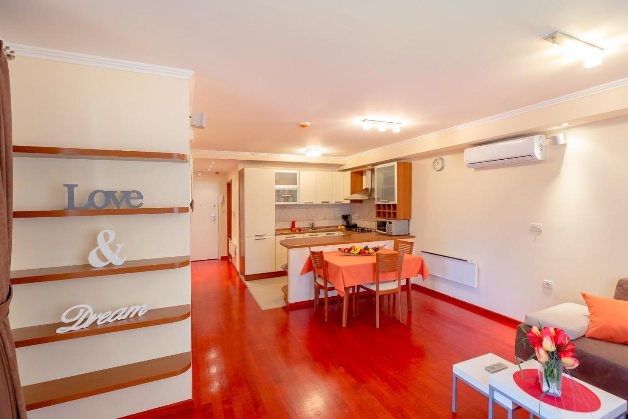 Leona & Borna'S Central Lapad Suites Dubrovnik Bagian luar foto