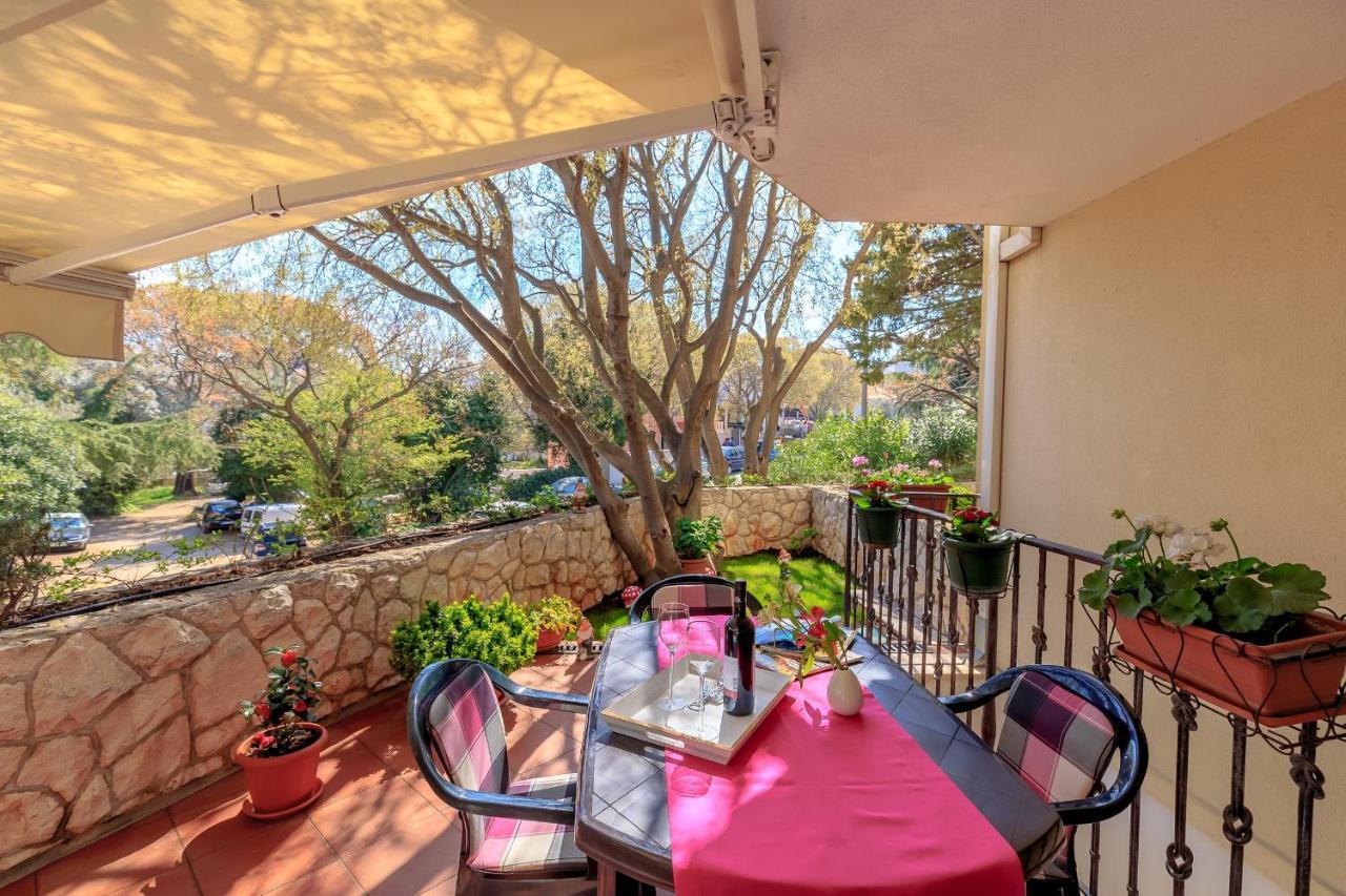 Leona & Borna'S Central Lapad Suites Dubrovnik Bagian luar foto