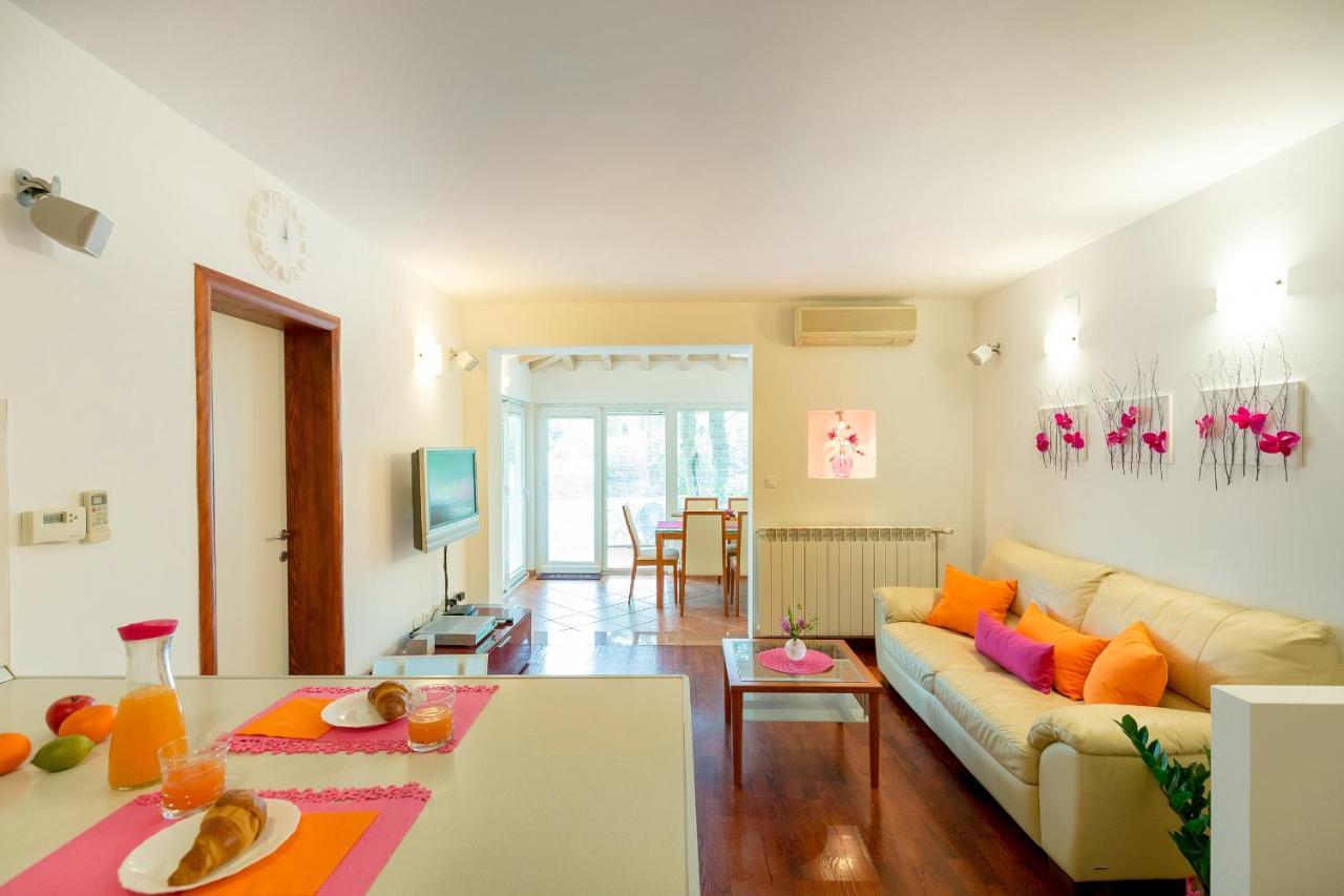 Leona & Borna'S Central Lapad Suites Dubrovnik Bagian luar foto