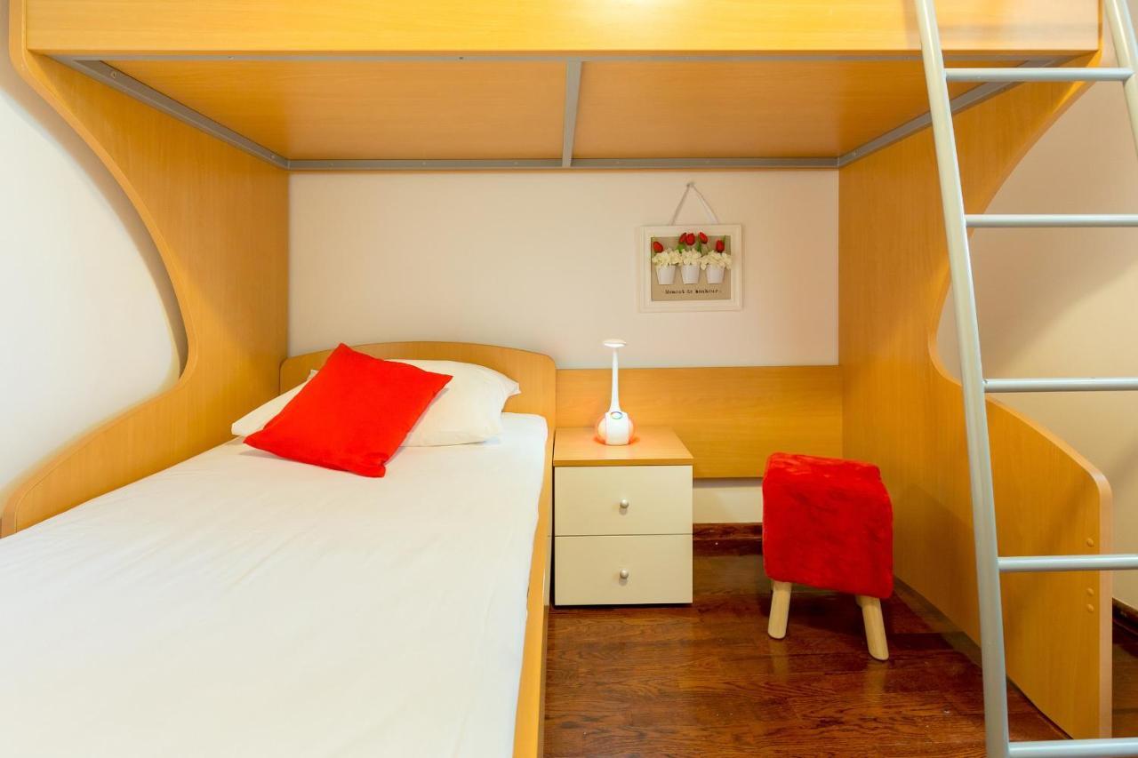 Leona & Borna'S Central Lapad Suites Dubrovnik Bagian luar foto