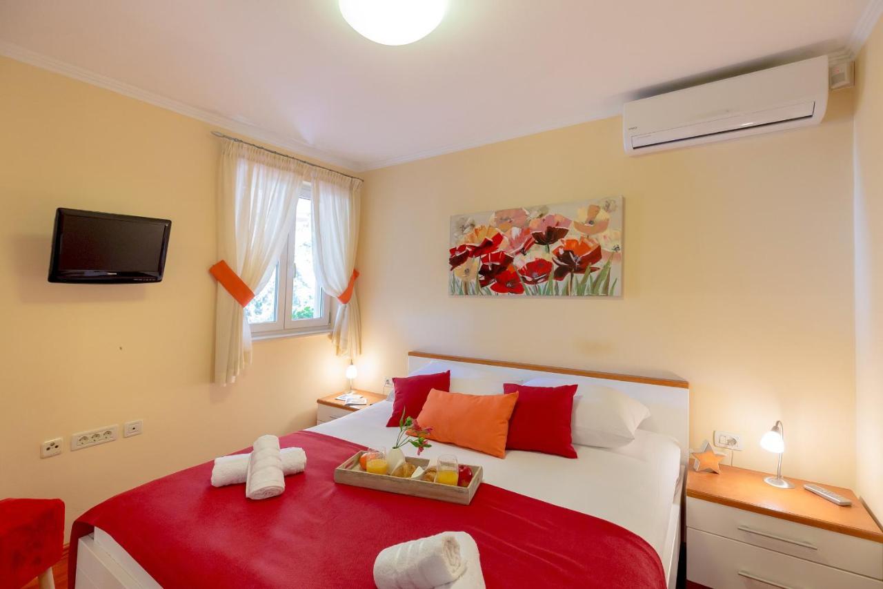 Leona & Borna'S Central Lapad Suites Dubrovnik Bagian luar foto