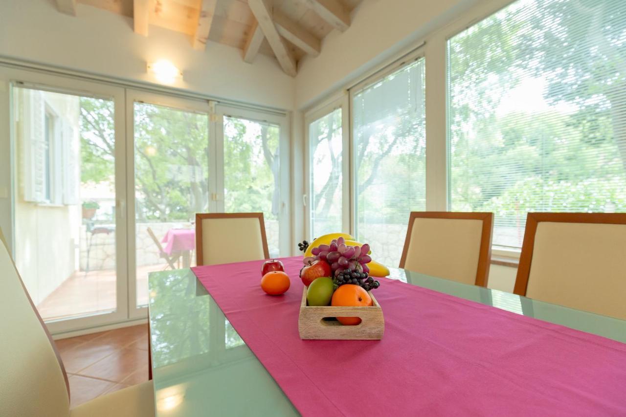 Leona & Borna'S Central Lapad Suites Dubrovnik Bagian luar foto