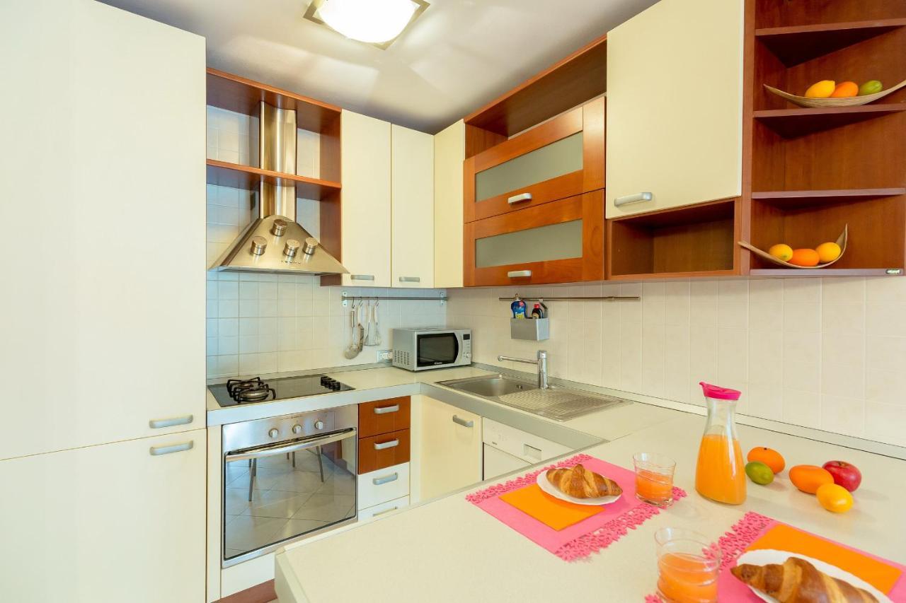 Leona & Borna'S Central Lapad Suites Dubrovnik Bagian luar foto